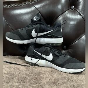 Nike Black and white Sneakers